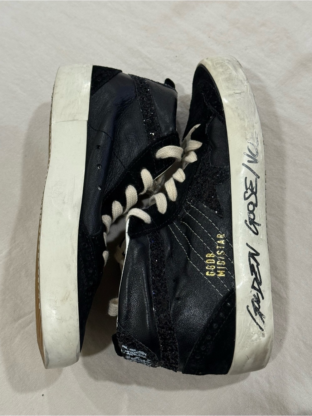 - Golden Goose Mid Star Sneaker in Black BT - Picture 7 of 11